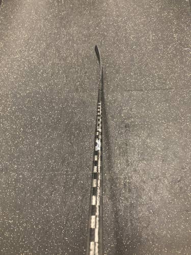 3 Senior Right Handed Toe Pattern Pro Stock Hockey Stick