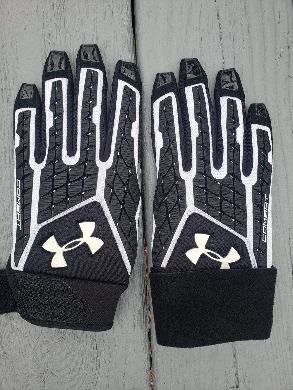New Under Armour UA Blur Gloves | SidelineSwap