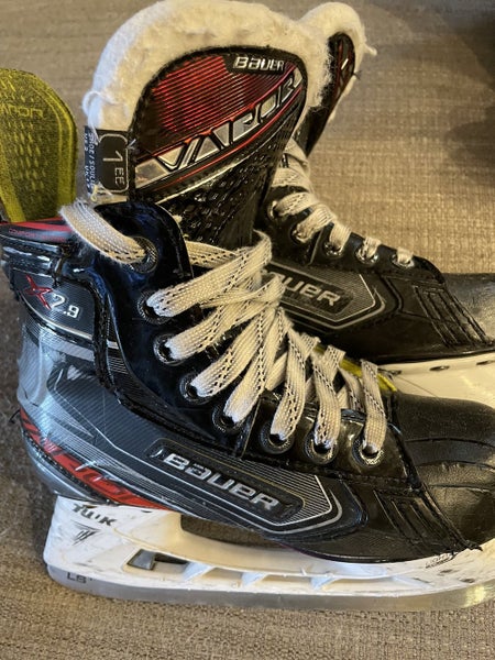 Youth Bauer Extra Wide Width Size 1 Vapor X2.9 Hockey Skates
