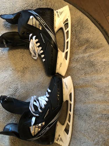 2021 TRUE PRO SKATES SIZE 9D