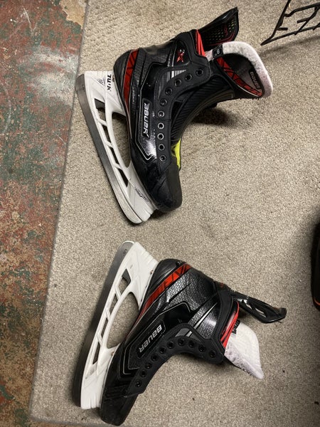 Senior Bauer Extra Wide Width Size 9 Vapor 2X Hockey Skates