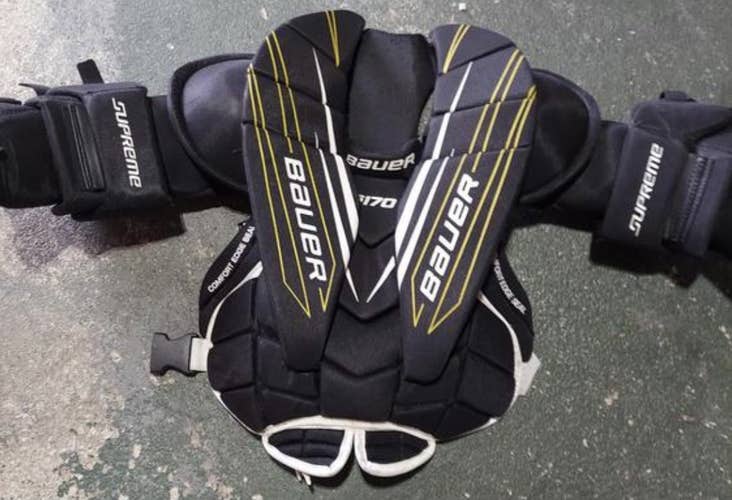 Used Junior Large Bauer Supreme S170 Goalie Chest Protector
