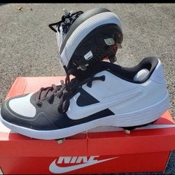 New Size 13 (Women's 14) Nike