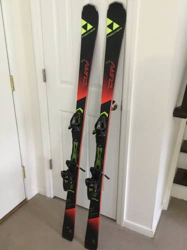 New 2018 Fischer RC4 The Curv Ti skis with RC4 Z12 Powerrial bindings, 157cm, $325 or best offer