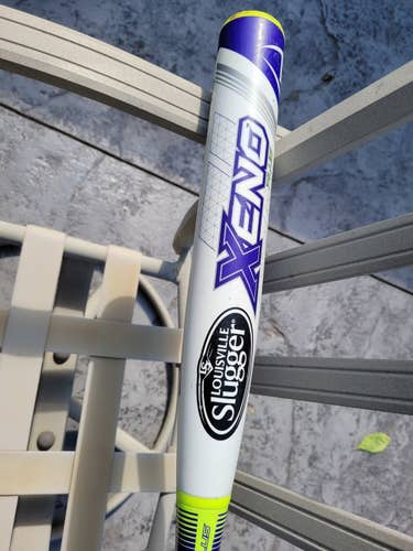 White Used Kid Pitch (9YO-13YO) Louisville Slugger Composite Xeno Bat (-10) 21 oz 31"