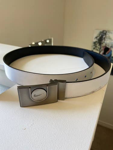 Nike Reversible White/Black Belt with Ball Mark Unisex Used Adult Size 32-40
