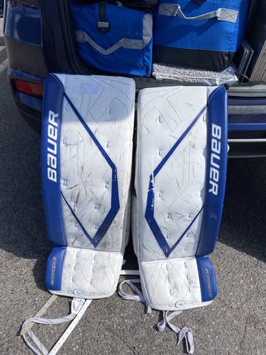 Blue Senior 32" + 1 Bauer Supreme One60 Goalie Leg Pads