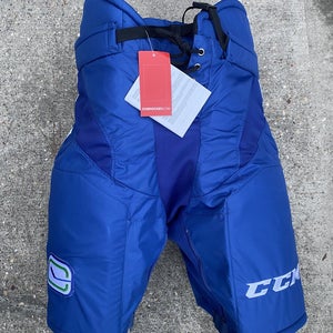 CCM HP35X Pro Stock Hockey Pants Vancouver Canucks Large 6012