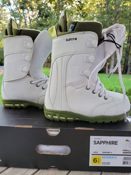 Used Women's Size 5.5 (Women's 6.5) Burton Sapphire Snowboard Boots Medium Flex Freestyle