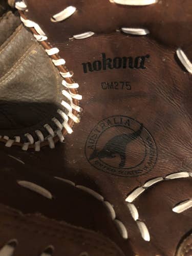 Nokona Fast Pitch Catchers Mitt 33”.