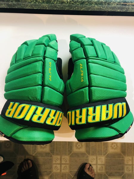 Warrior Senior 15" hockey gloves/Kelly green and yellow, NEW