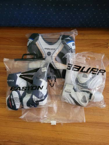New Junior Large Bauer Supreme 150 Shoulder Pads