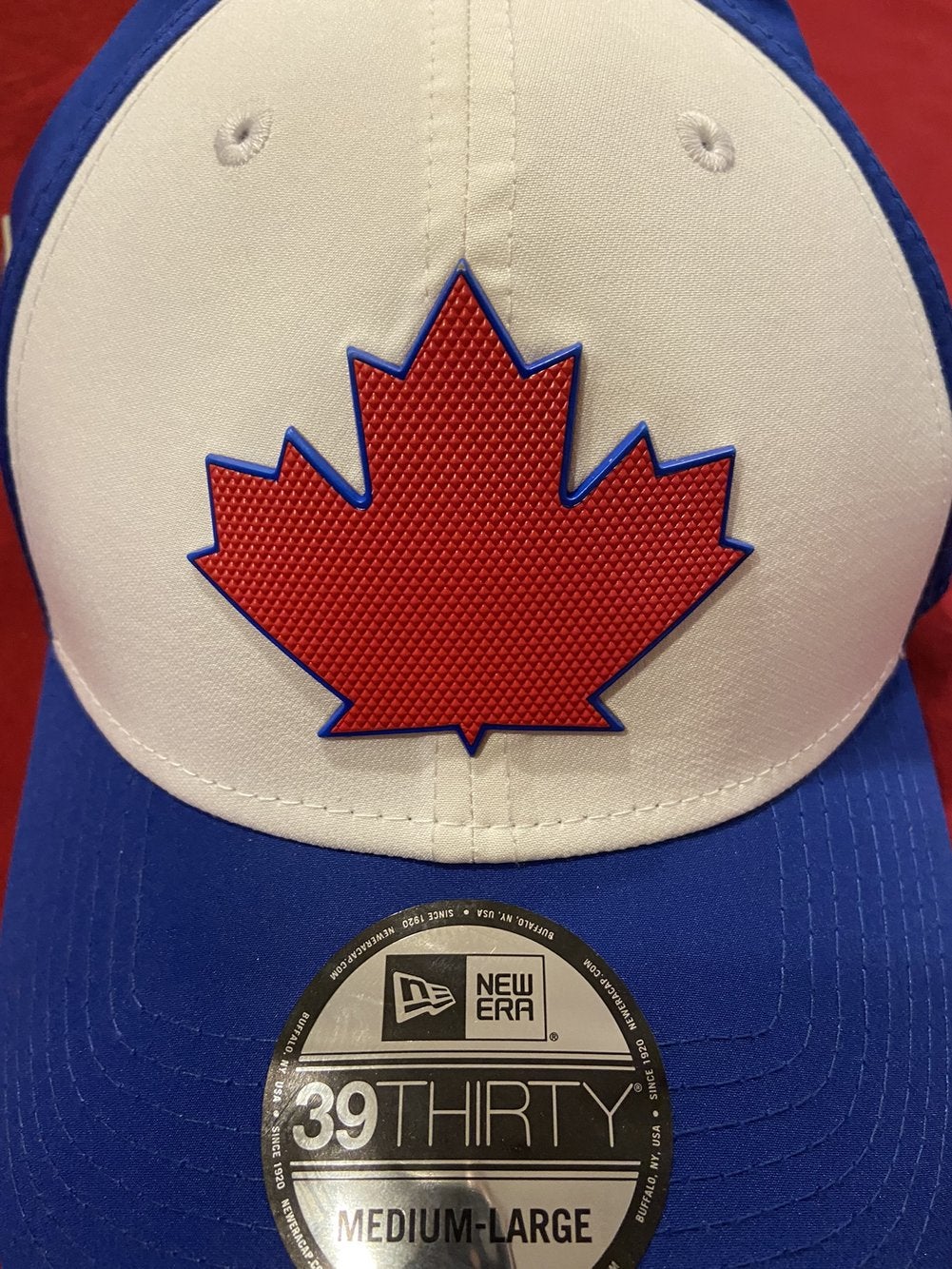 New Era Toronto Blue Jays MLB Team Classic 39THIRTY Bird with Leaf Fitted  Hat