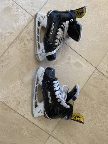 Bauer  Size 5.5 s180 Hockey Skates