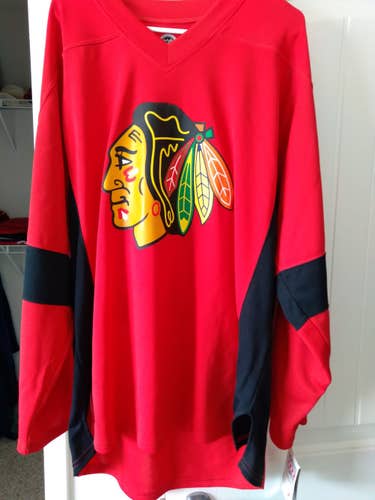 CHICAGO BLACKHAWKS Red Adult New Men's XL Jersey