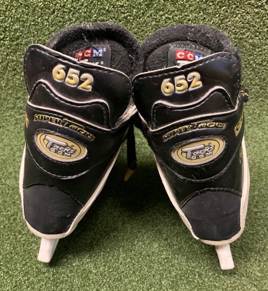 Youth CCM 652 Super Tacks (2478)