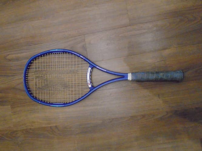 Used Rossignol F280 Graphite Vibrating Absorbing System Squash Racquet
