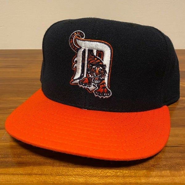 Detroit Tigers Hat Baseball Cap Fitted 7 1/2 New Era Vintage Blue Orange MLB USA