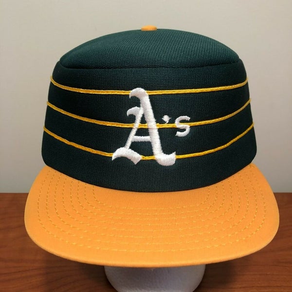 80/90s Oakland Athletics. Nike Script 