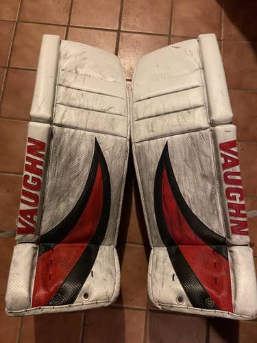 White Senior 33" +2 Vaughn Pro Stock Velocity VE8 Pro Carbon Goalie Leg Pads