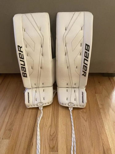Bauer Supreme One.9 intermediate 32" +1 Goalie Leg Pads