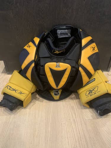 Junior Medium Reebok  5K Goalie Chest Protector