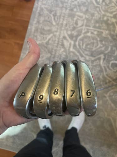 Men's Right Handed Regular Flex Iron Set