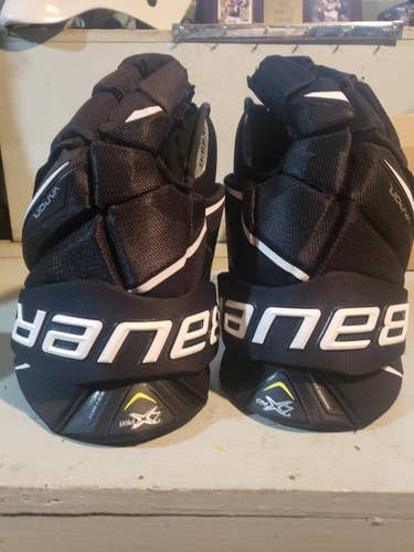 Black Used Senior Bauer Vapor 2X Pro Gloves 14"