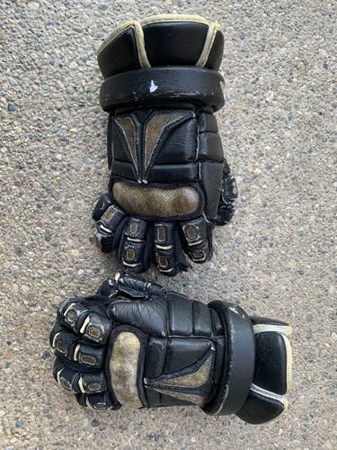 Black Used Player's Brine 10" King Lacrosse Gloves