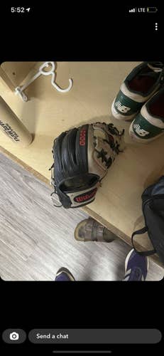 Black Used Right Hand Throw 11.5" A2000 1786 Baseball Glove