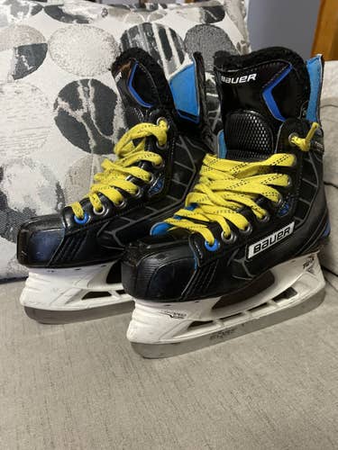 Bauer Nexus N7000 Hockey Skates - Size 2D