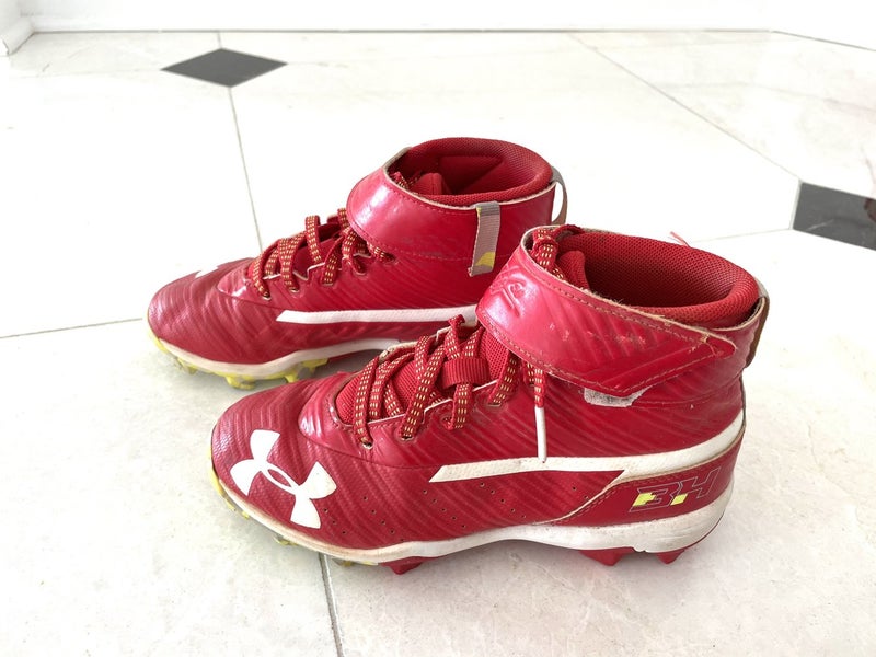 Under Armour Baseball Molded Cleats - Youth Size 1 Yr
