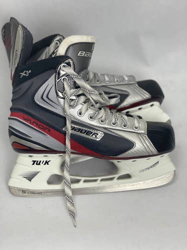 Senior New Bauer Vapor X3.0 Hockey Skates Regular Width Size 11