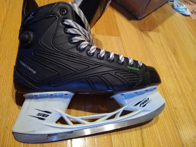 Senior Used Reebok RibCor 24K Hockey Skates Extra Wide Width Size 9