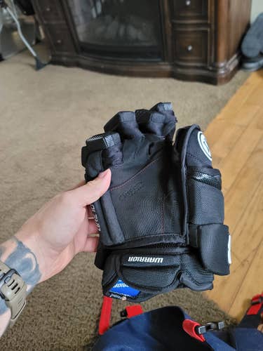 Black New Senior Warrior Qre 10 Gloves 13" Pro Stock