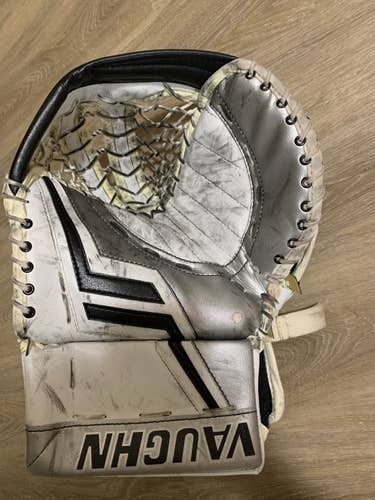 Used Vaughn Quick Pro Return Glove