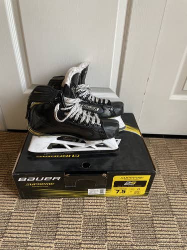 Bauer Supreme Regular Width  Size 7.5  2S Pro Goalie Skates