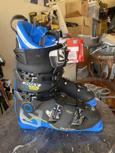 28.0 Used Men's Salomon All Mountain X-Max Ski Boots Stiff Flex