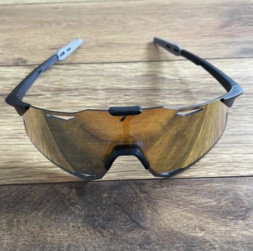7 100% Sunglasses & 20 (10 pairs) Armsleeves