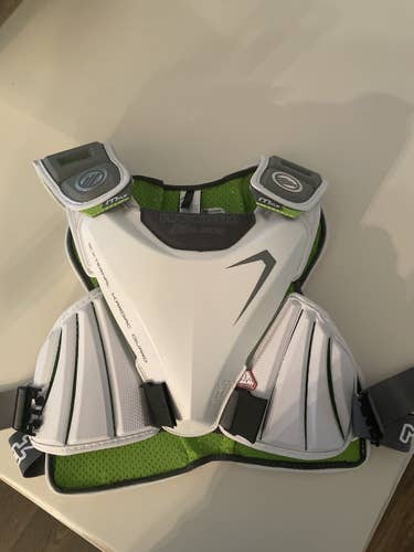 Maverik MAX EKG Shoulder Pads