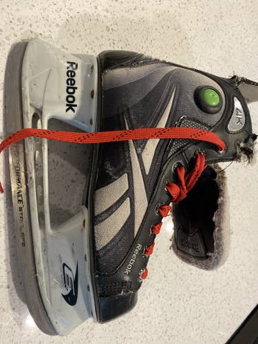 Senior Used Reebok 4k Hockey Skates Wide Width Size 7