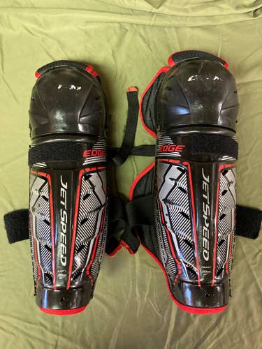Used Junior CCM JetSpeed Edge Shin Pads
