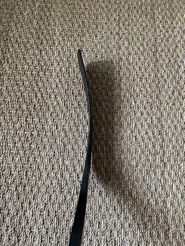 NEW Senior Right Handed Yzerman Curve Rare Pro Stock Ribcor Trigger 5 Pro Hockey Stick