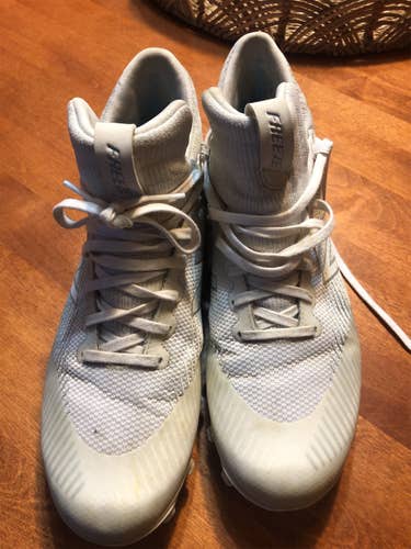 Used White Size 8.0 New Balance Freeze Cleats