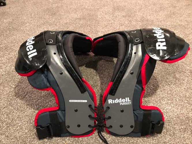 Riddell Pursuit YOUTH XL(130) 14”-15” Shoulder Pads