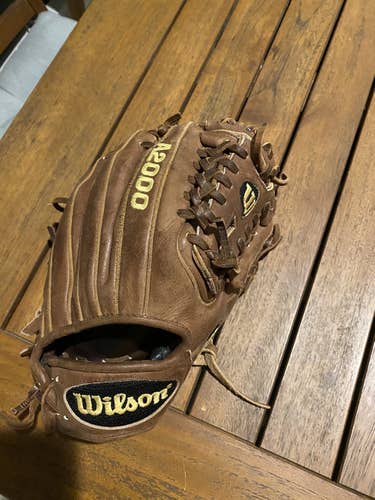 Brown  Infield 11.25" A2000 Baseball Glove
