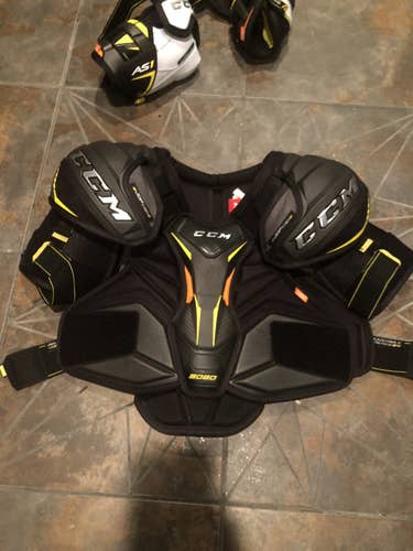 CCM Shoulder Pads