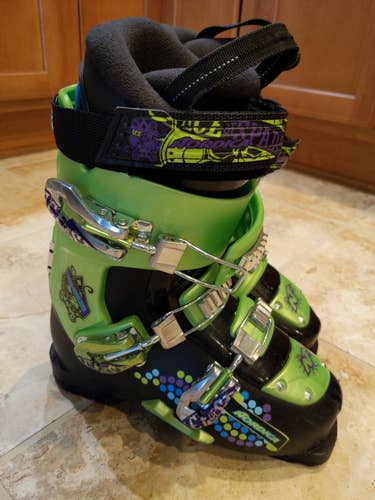 Used Nordica 23.5 Ace of Spades Team Ski Boots