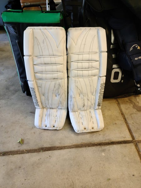 White Used 34"+1" Vaughn Velocity V6 Goalie Leg Pads Pro Stock