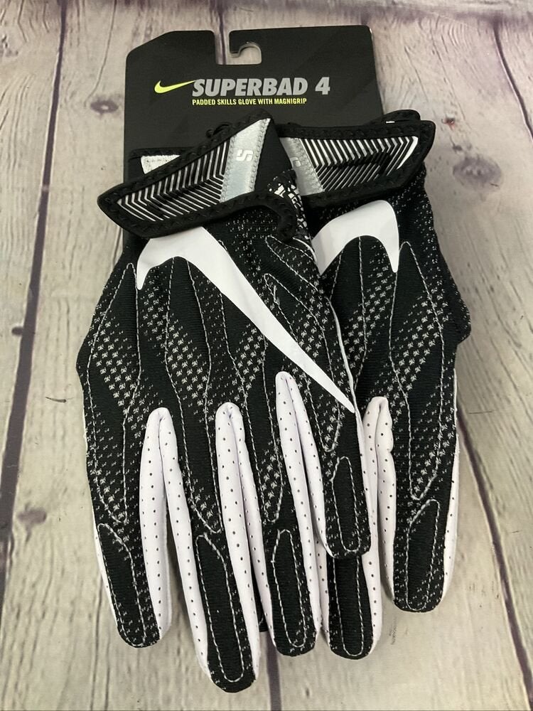 nike men's superbad 4.5 football gloves